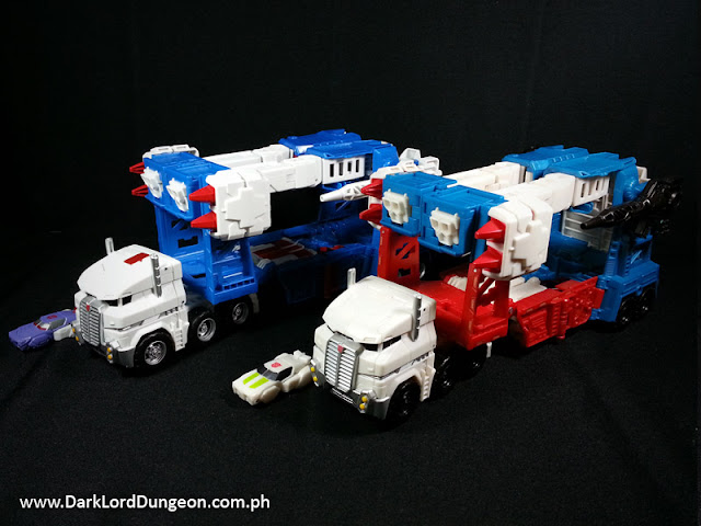 Takara Combiner Wars Ultra Magnus