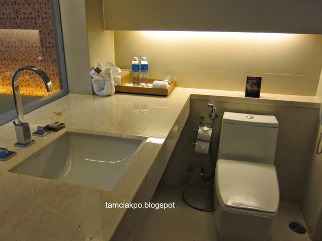 Pathumwan Princess Hotel's bathroom condition