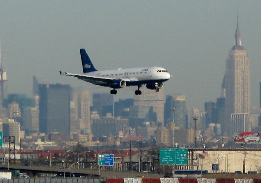 DUTAMAS ARRIVING FROM SALT LAKE CITY TO NEWARK AIRPORT OF NEW JERSEY, USA.