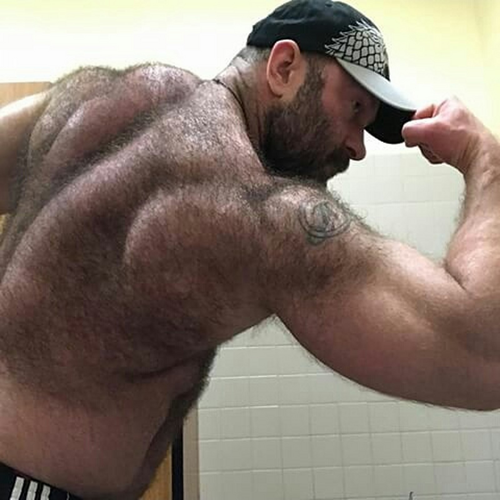 Black hairy muscle dread head jacking pictures