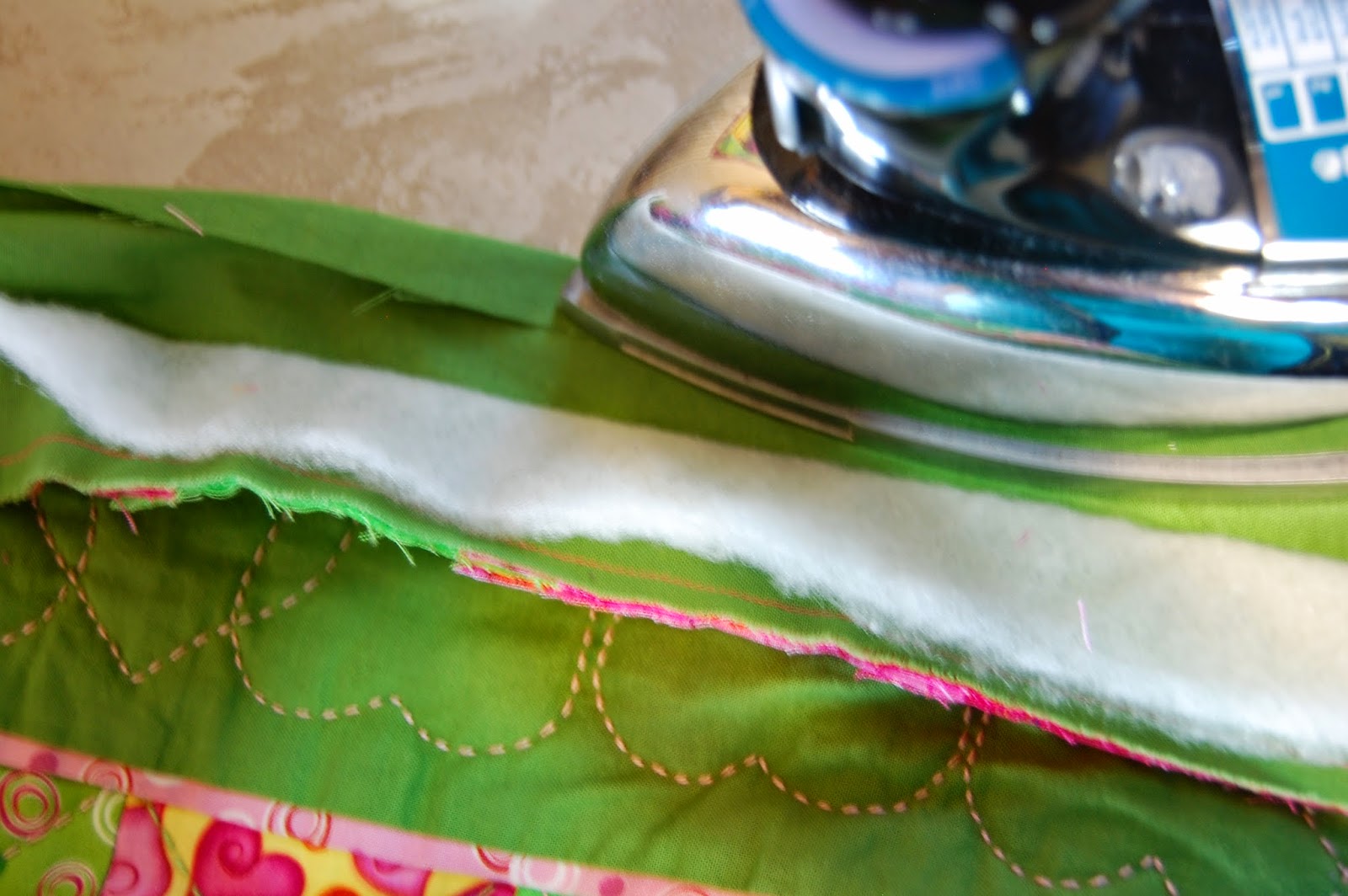 The Domestic Quilter Machine Quilting & Binding