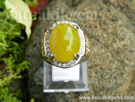 idocrase kuning idocrase kuning