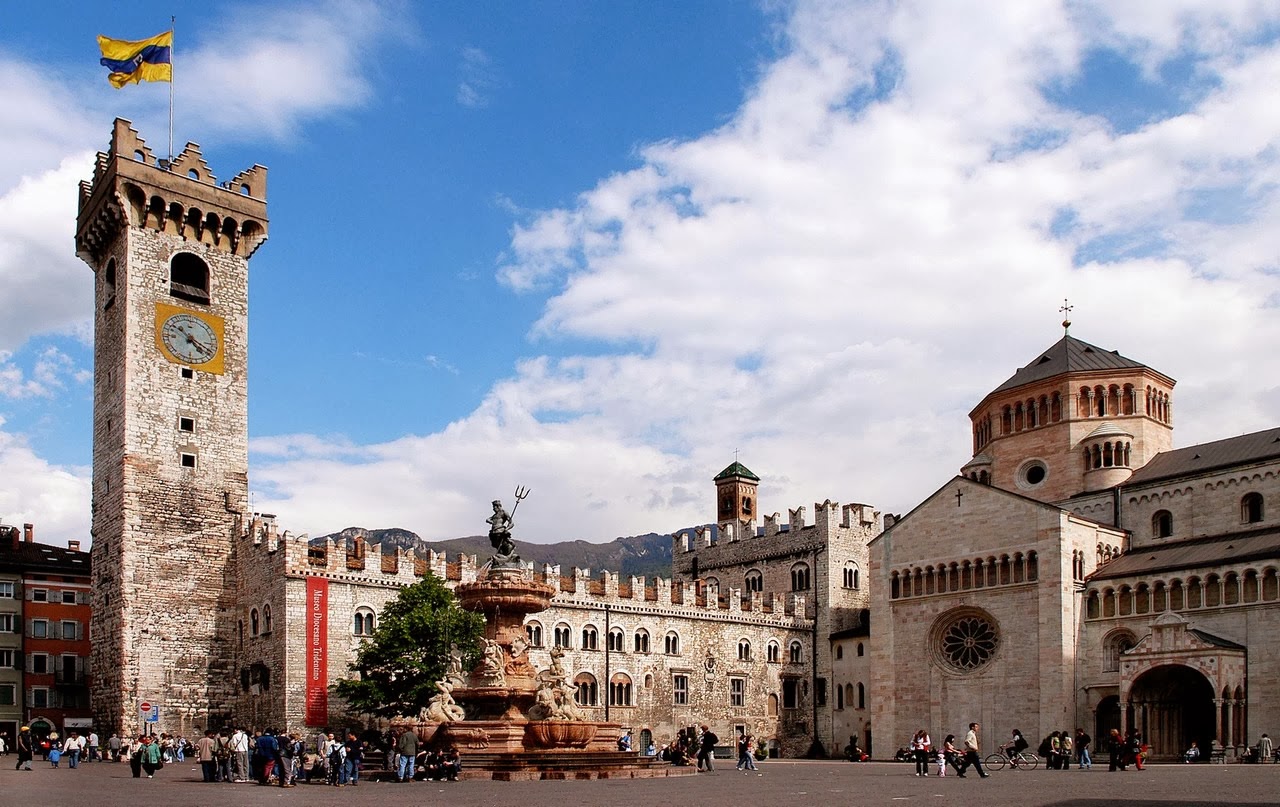 Resultado de imagen de Plaza del duomo trento