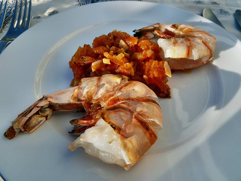 Prostmahlzeit King Prawns vom Grill mit Salsa