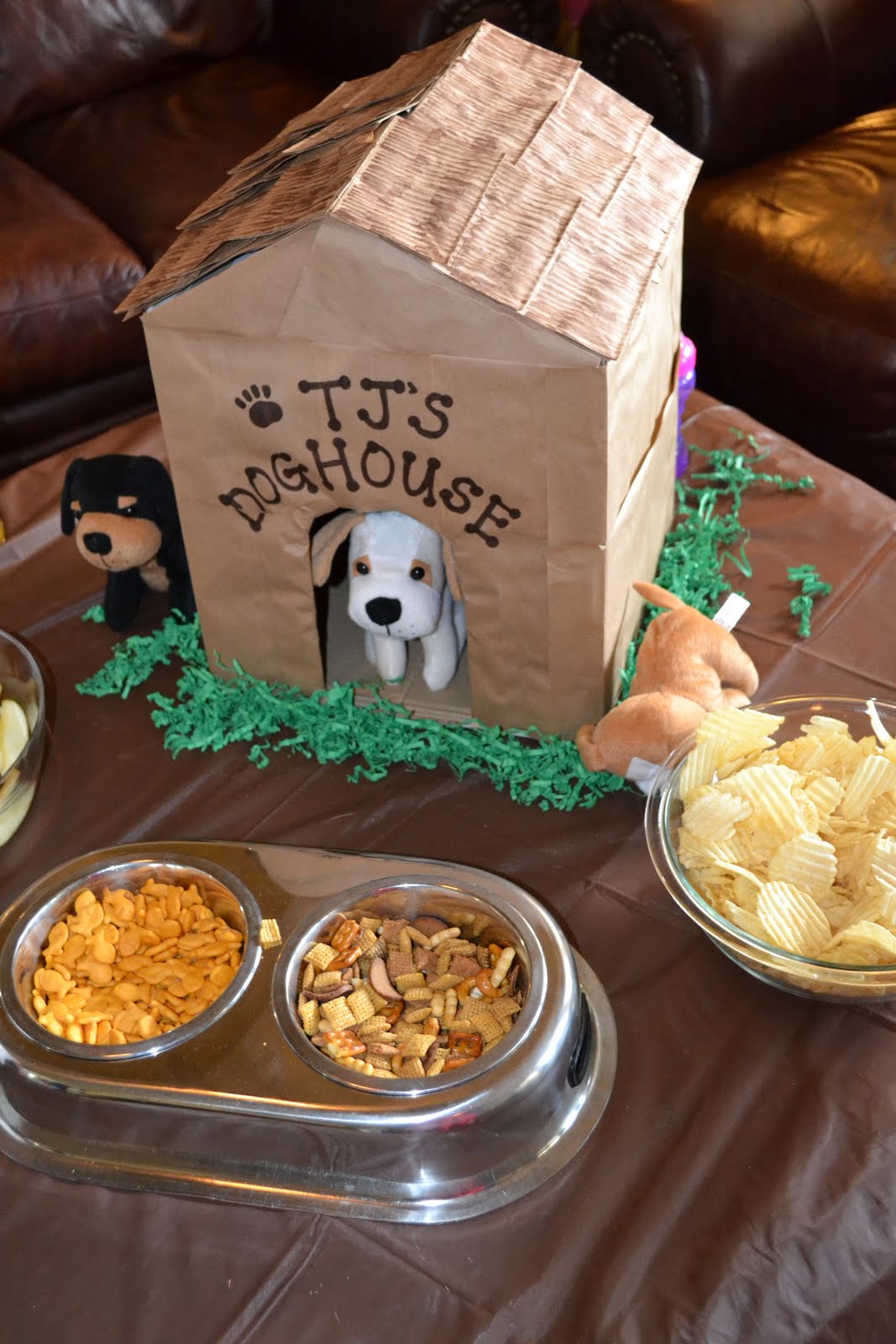 GreyGrey Designs: Real Parties TJ's Puppy Party