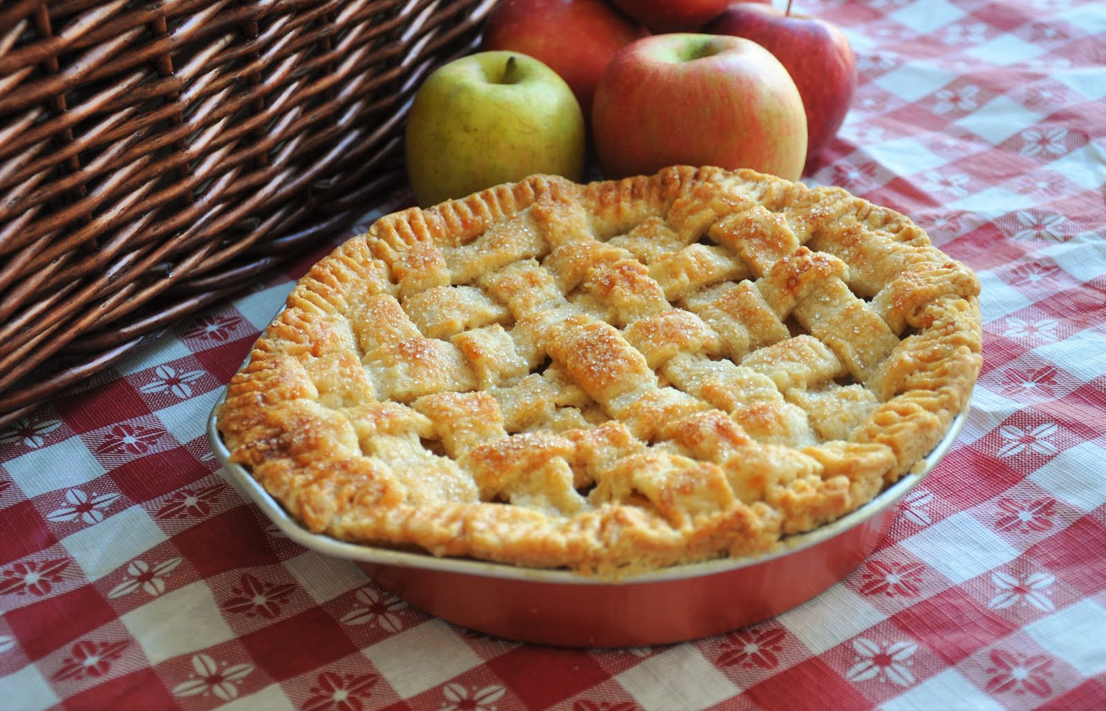 Brainy Buns Braeburn Apple Pie