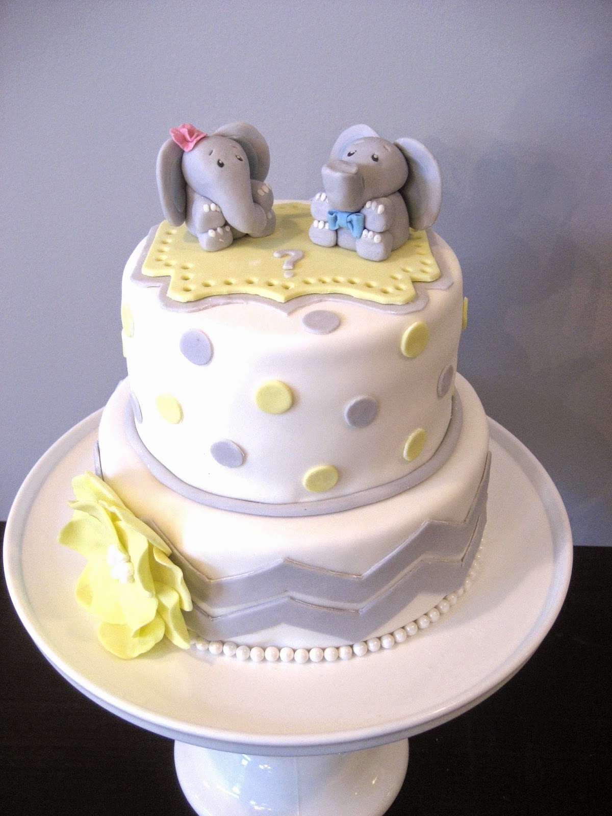 Devanys Designs He or She Gender Reveal Elephants Cake