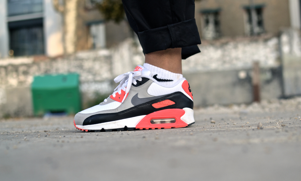 nike%2Bair%2Bmax%2B90%2Binfrared%2B2015%2B-%2B742455-100%2Bblog%2Bsneakers1.jpg