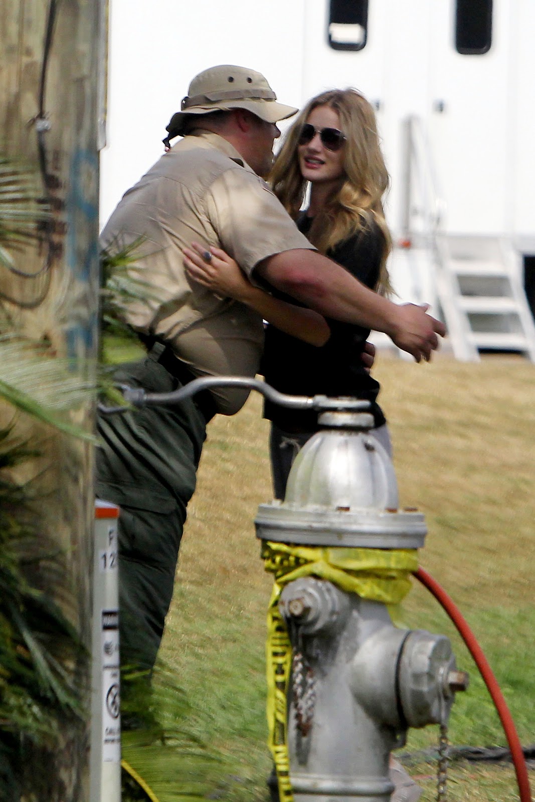 http://4.bp.blogspot.com/-nVs4shX-G8I/UIFvQlgX4WI/AAAAAAAANE8/pxtx1cHUXaI/s1600/rosie-huntington-whiteley-538.jpg