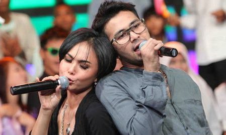 Foto Rafi Ahmad dan Yuni Sara