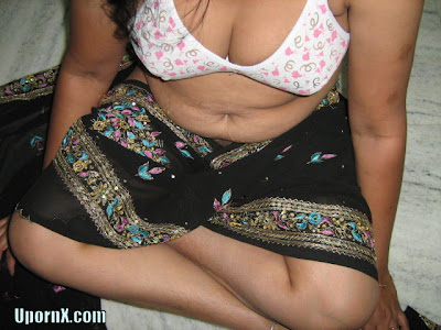 Indian big boobs aunties pics
