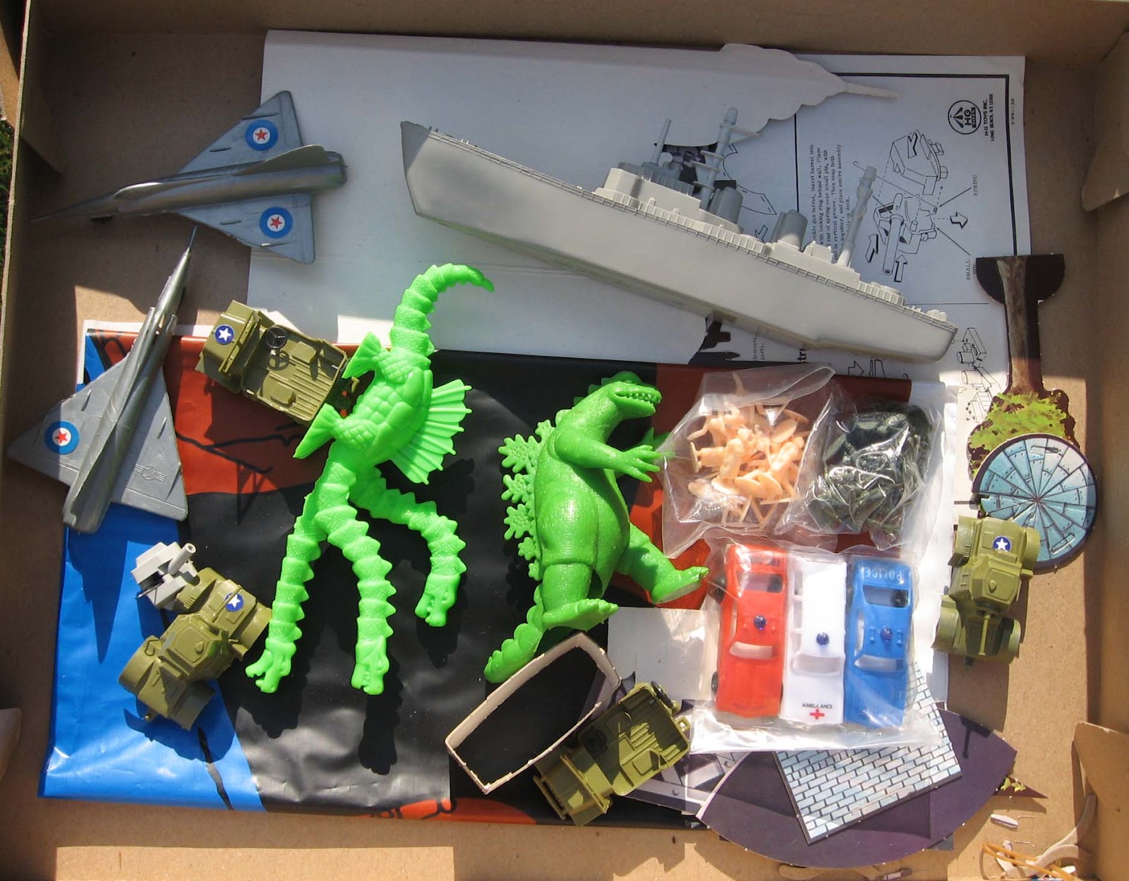 Materialist Zen 1978 HG Toys Godzilla Battles The Tricephalon Monster