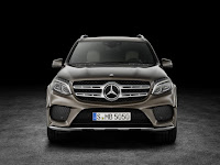 2017-Mercedes-GLS-29.jpg
