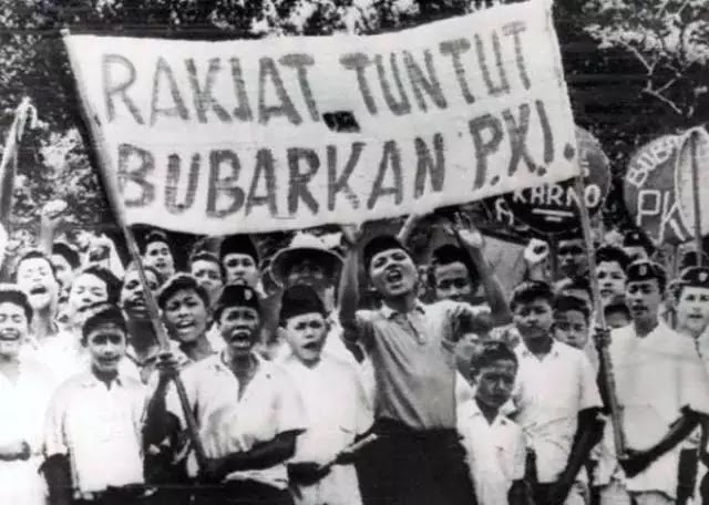 Indonesia di yang 1945-1965 dan akan tidak tahun disintegrasi ancaman terjadi konflik apabila terjadi antara berbagai Perjuangan Menghadapi
