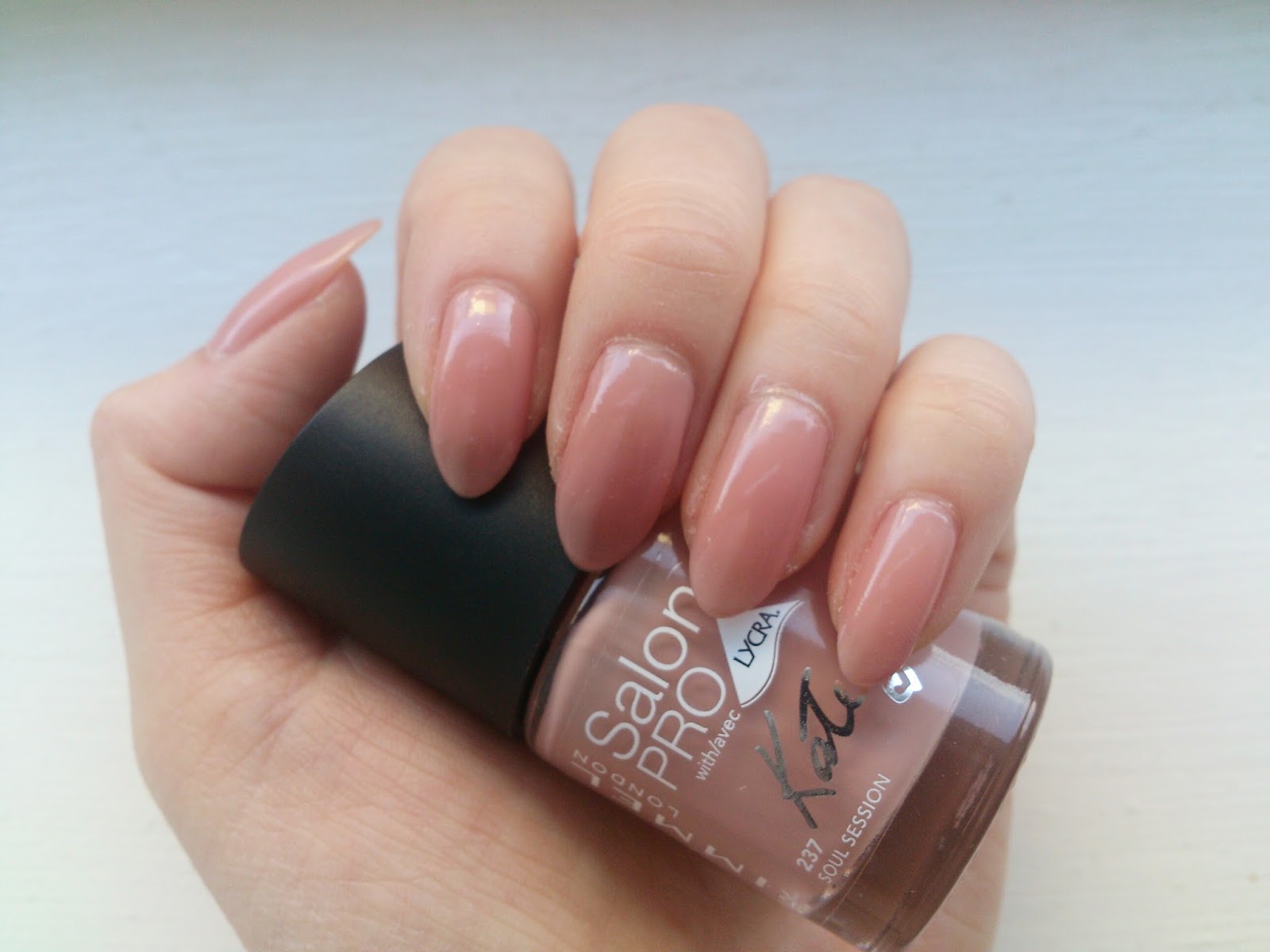 That's Linda ♡: Matte Almond Nails