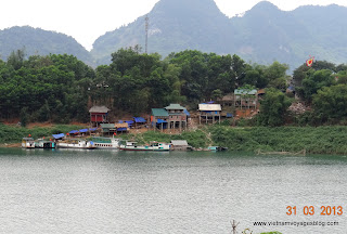 Baie d ' Halong chez minorités des Muong - Thun Nai Village Baie d ' Halong chez minorités des Muong - Thun Nai Village