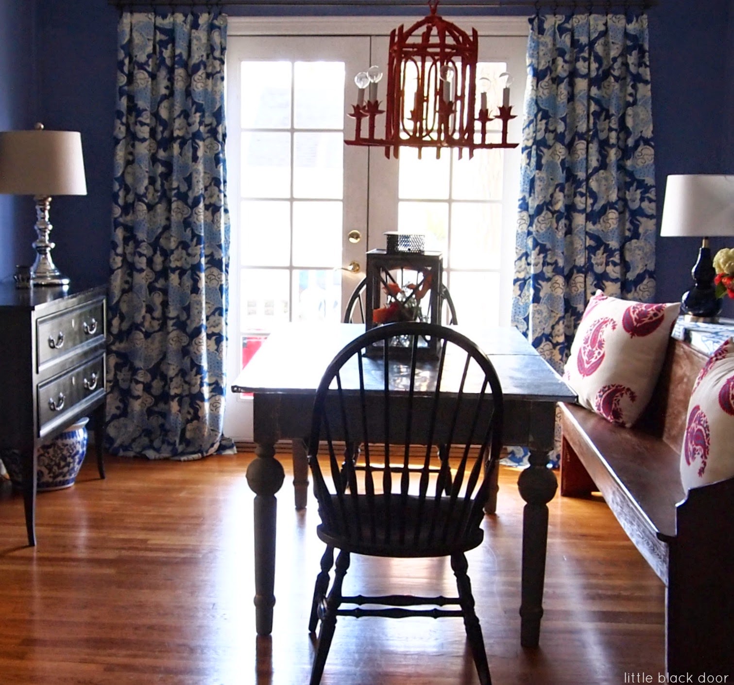 little black door williamsburg fabrics and giveaways