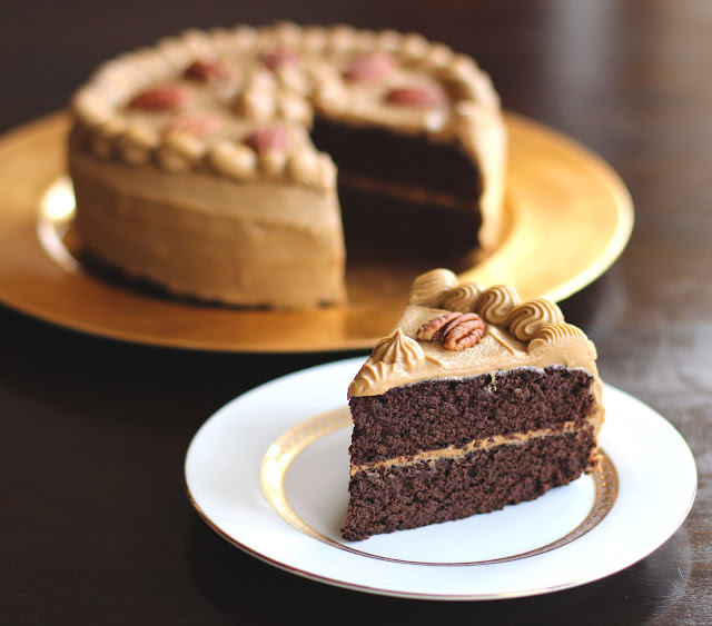 Healthy Chocolate Pear Layer Cake with Caramel Frosting (low fat, low sugar, gluten free) - Desserts with Benefits Healthy Chocolate Pear Layer Cake with Caramel Frosting (low fat, low sugar, gluten free) - Desserts with Benefits