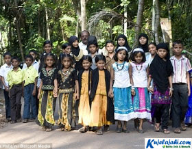 Inilah Desa Yang Penuh Dengan Anak Kembar - Kujelajahi.com Inilah Desa Yang Penuh Dengan Anak Kembar - Kujelajahi.com