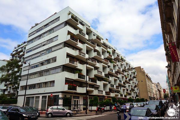 Paris 11ème - Immeuble rue Saint-Ambroise  Architecte: Roger Anger, Mario Heymann  Mosaïques: Charles Gianferrari (L'Oeuf)  Construction: 1969 