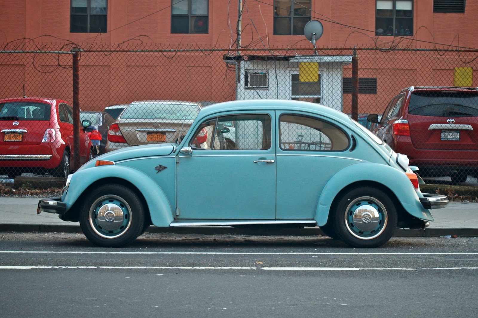 THE STREET PEEP 1974 Volkswagen Beetle