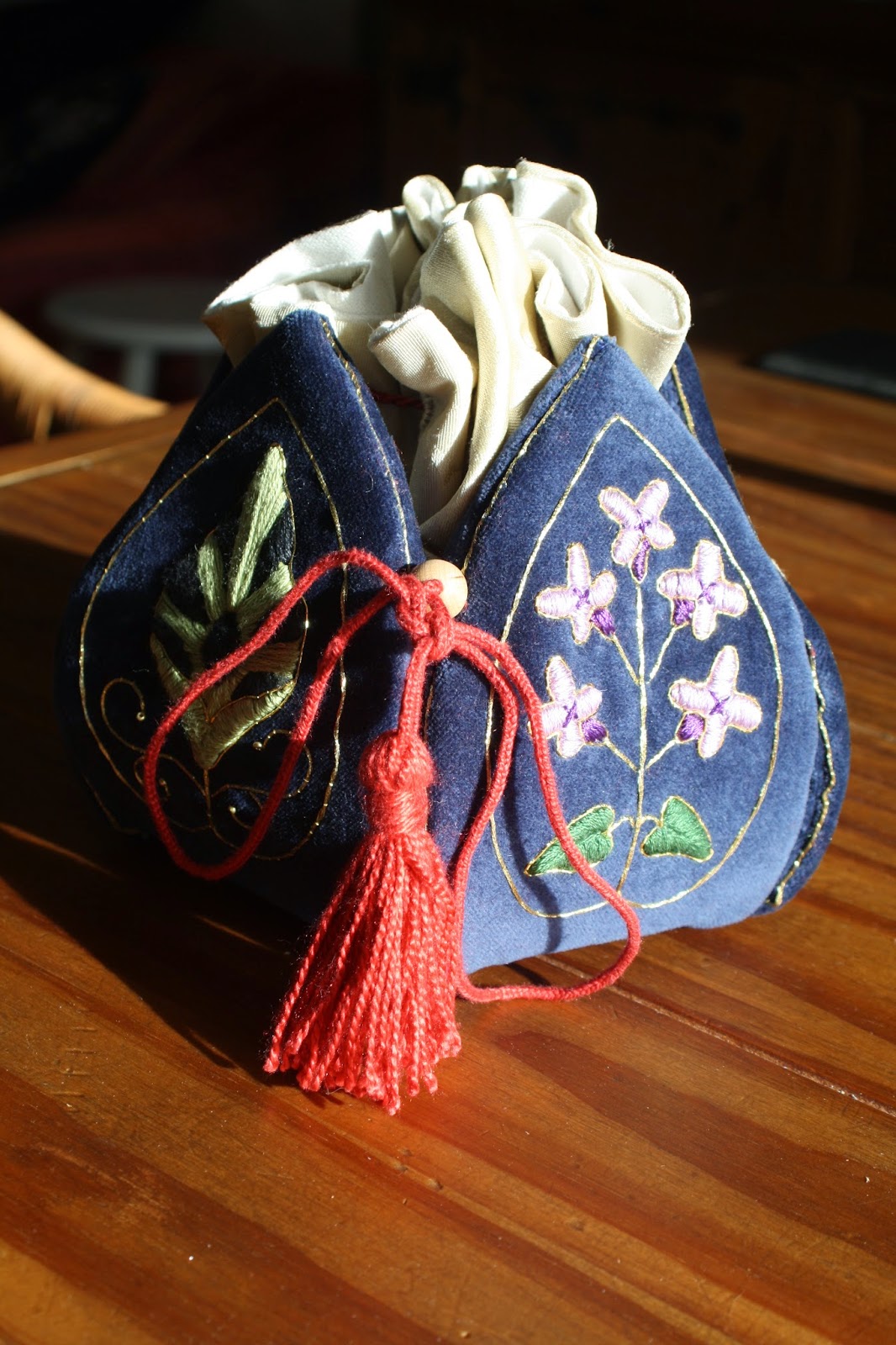 Drachenwald A and S Exchange Embroidered hussif for Lady Rachel by Fleurie