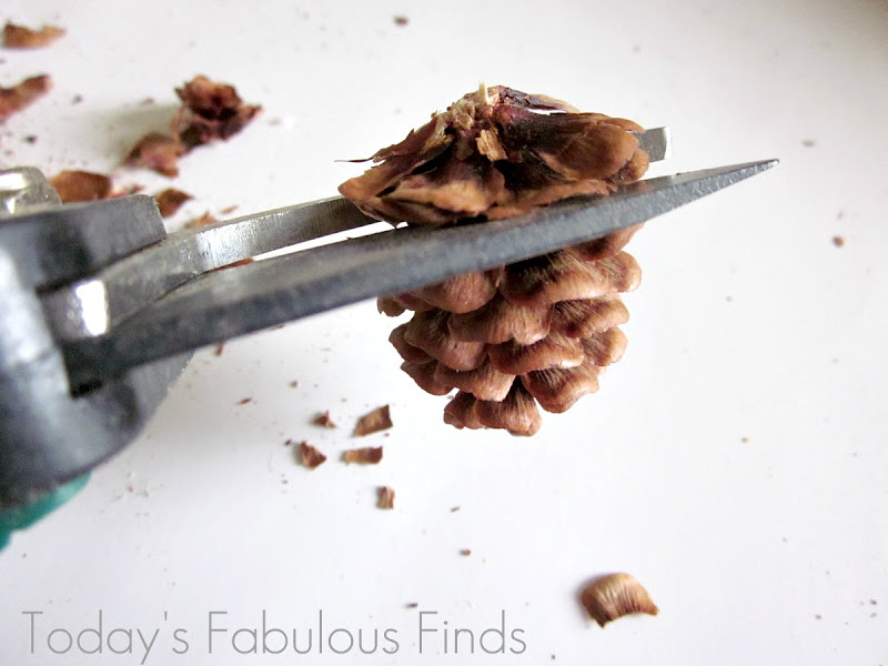 Today's Fabulous Finds Fall {Pine Cone Flower} Wreath Tutorial