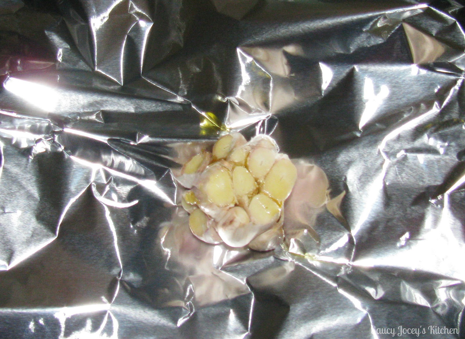 Saucy Jocey's Kitchen Ricotta & Roasted Garlic Bread