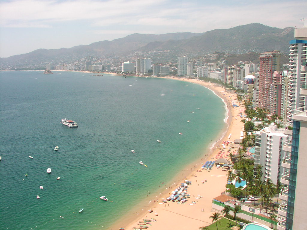 TRAVELER AND ADVENTUROUS GIRLS: Acapulco Travel