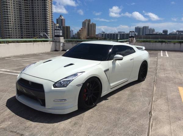 Custom Nissan GT-R For Sale - 4x4 Cars