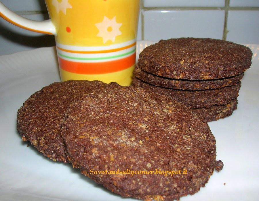 biscotti integrali con cereali e cacao