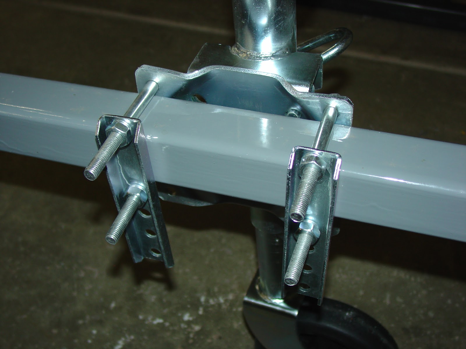 Todd's MiniTug Boat Building Journal Trailer Jack and Trailer Lights