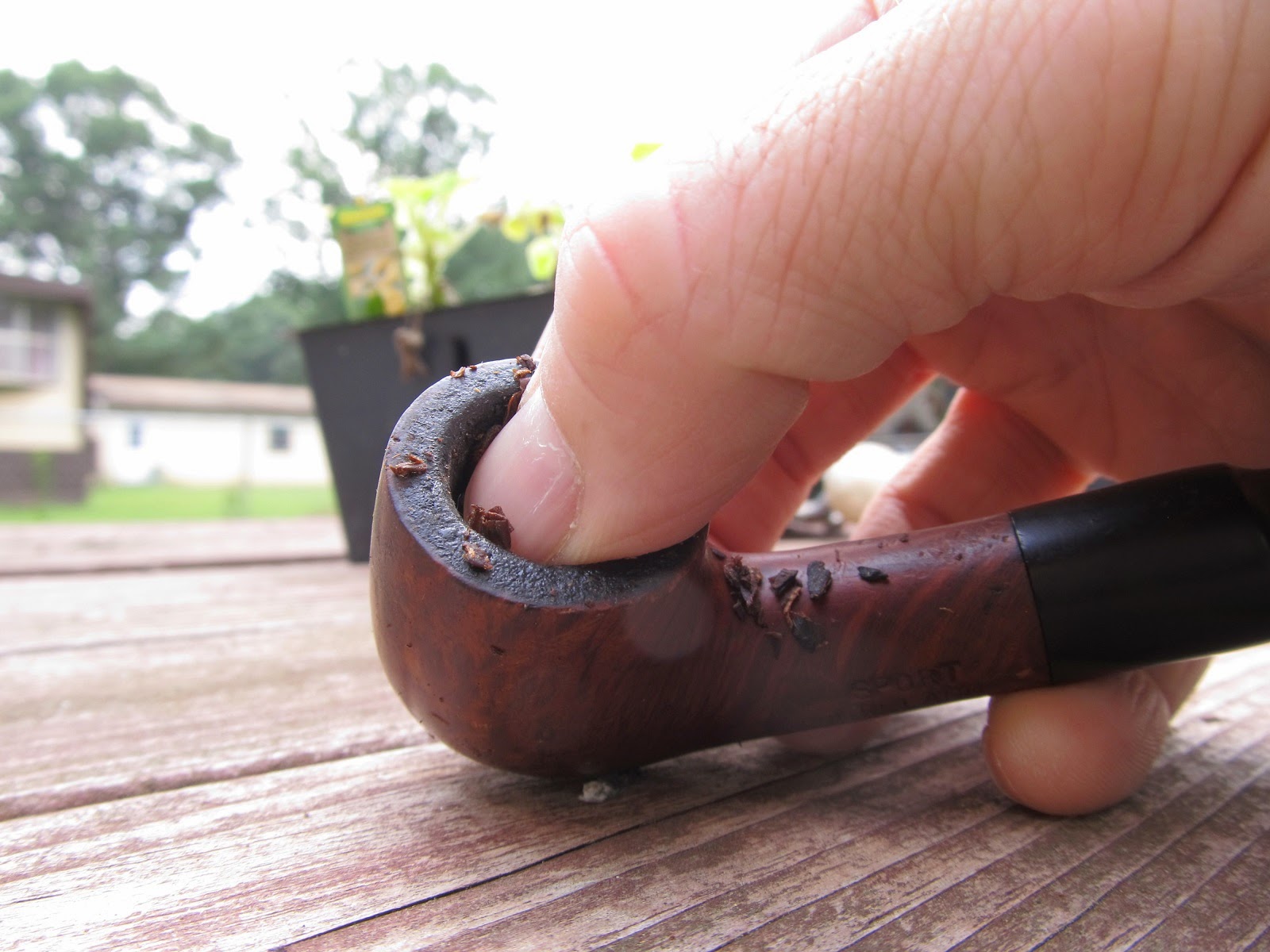 How to Smoke a Pipe