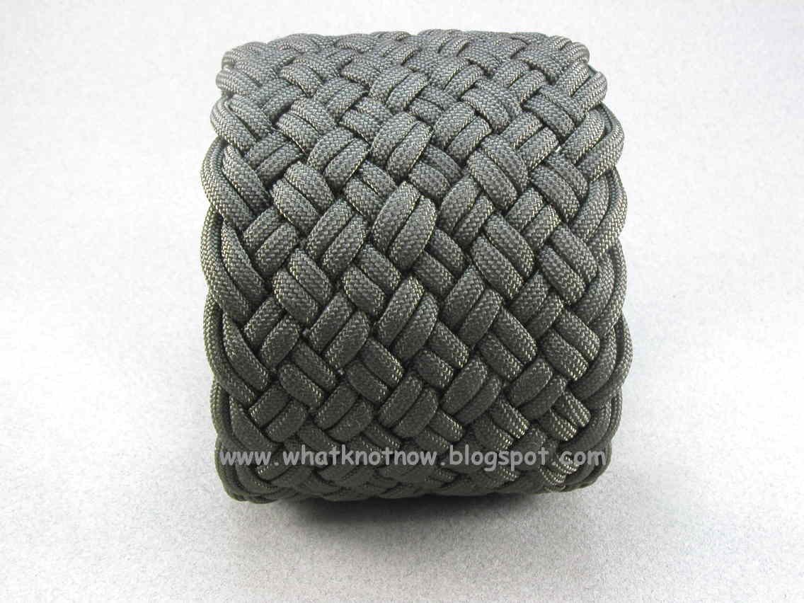 Knots and fiber bracelets Olive drab paracord turks head knot rope