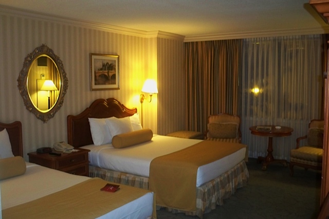 The Hopeful Traveler: Paris Las Vegas Hotel: The Un-updated