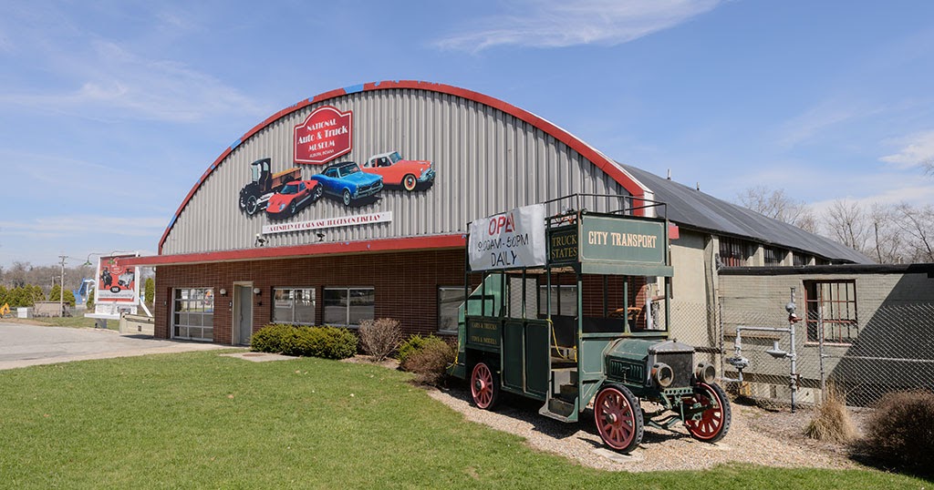 Inside the National Auto and Truck Museum Auburn, IN Bubba's Garage