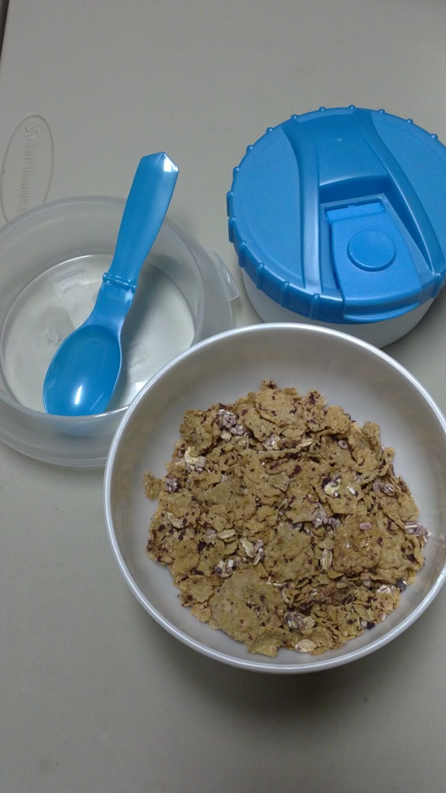 Hope's Cafe Cool Gear Cereal On The Go Kit Review!!