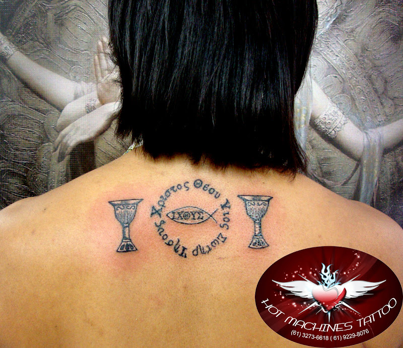 Tattoo escrita, homenagem. Tattoo Religiosa title=