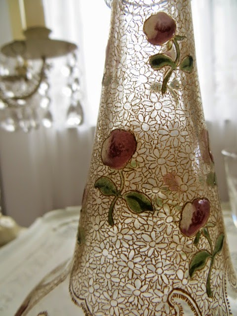 大人気の フランスアンティーク 19世紀 デキャンタ 繊細な絵付けの