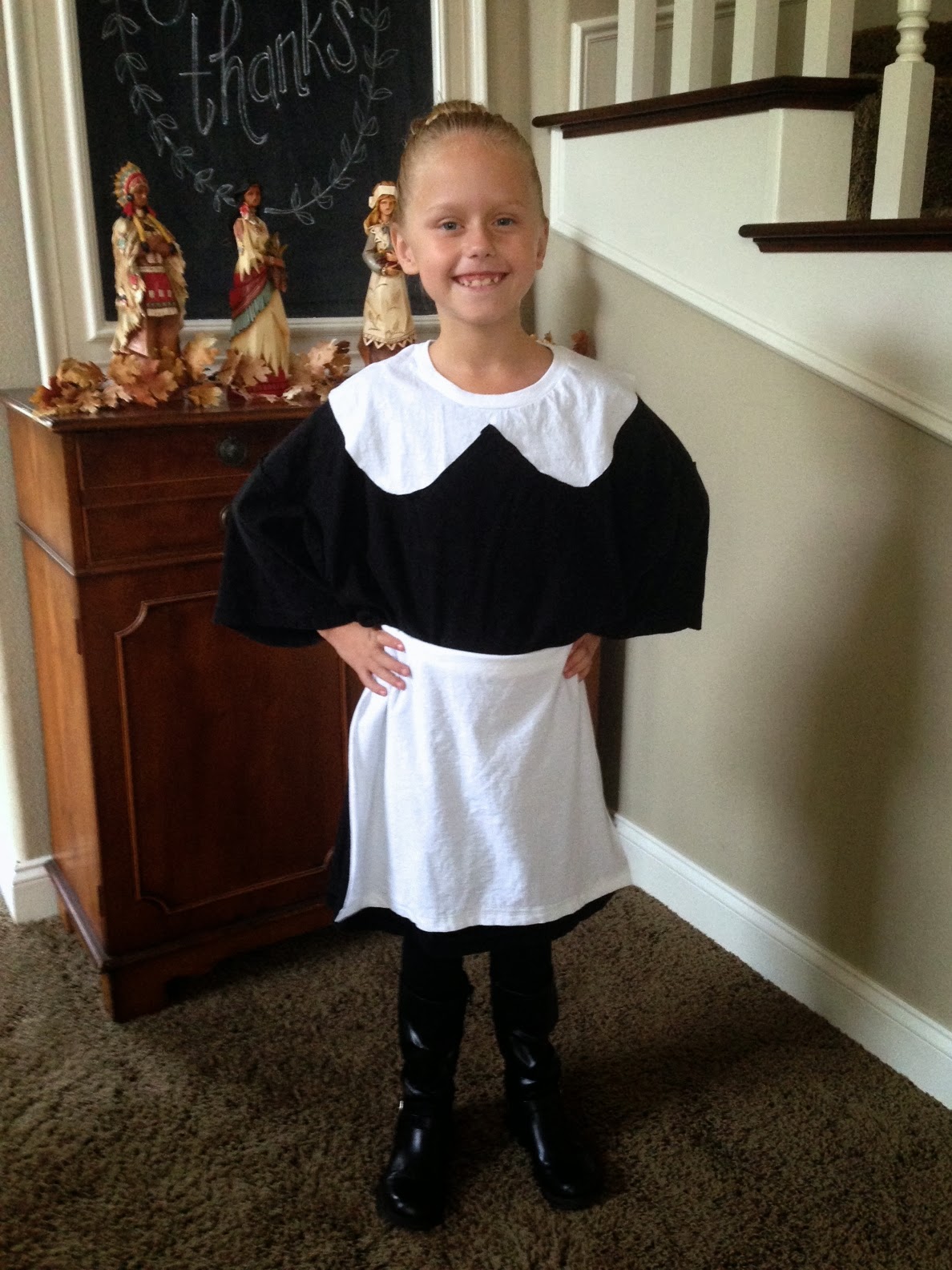 Right at Home { Last Minute1 MinuteNo Sew Pilgrim Costume }