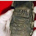 Tecnologia ancestral? Estranho objeto com escritas cuneiformes é encontrado na Austria