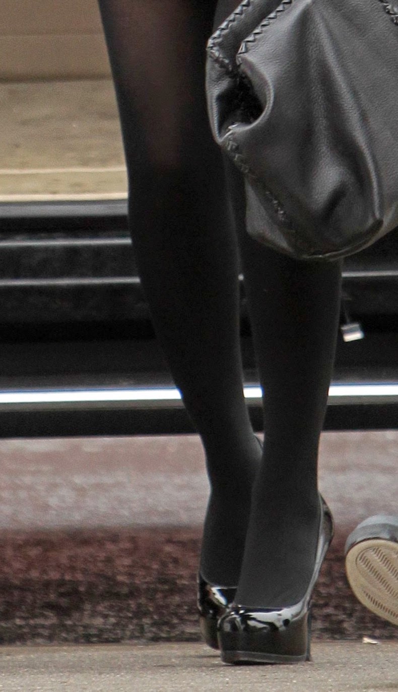Celebrity Legs and Feet in Tights Beyonce Knowles` Legs and Feet in Tights