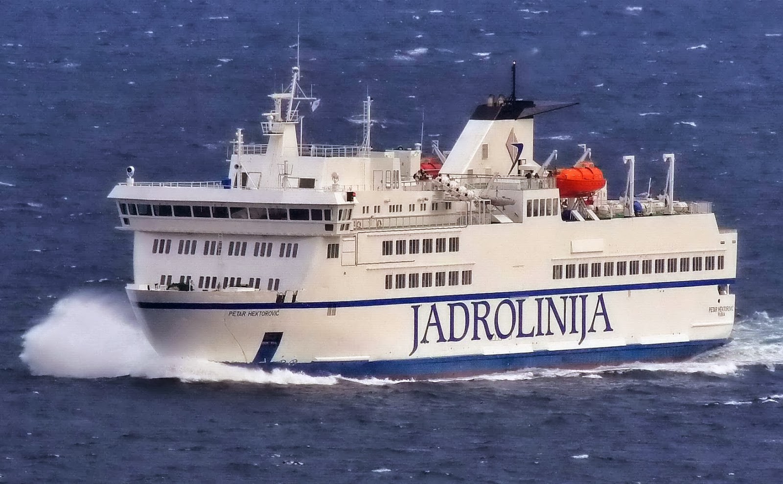 Ships in Split Petar Hektorović (ferry, 1989) IMO 8702446