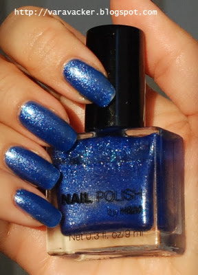 naglar, nails, nagellack, nail polish, blått, blue, blå måndag, HM