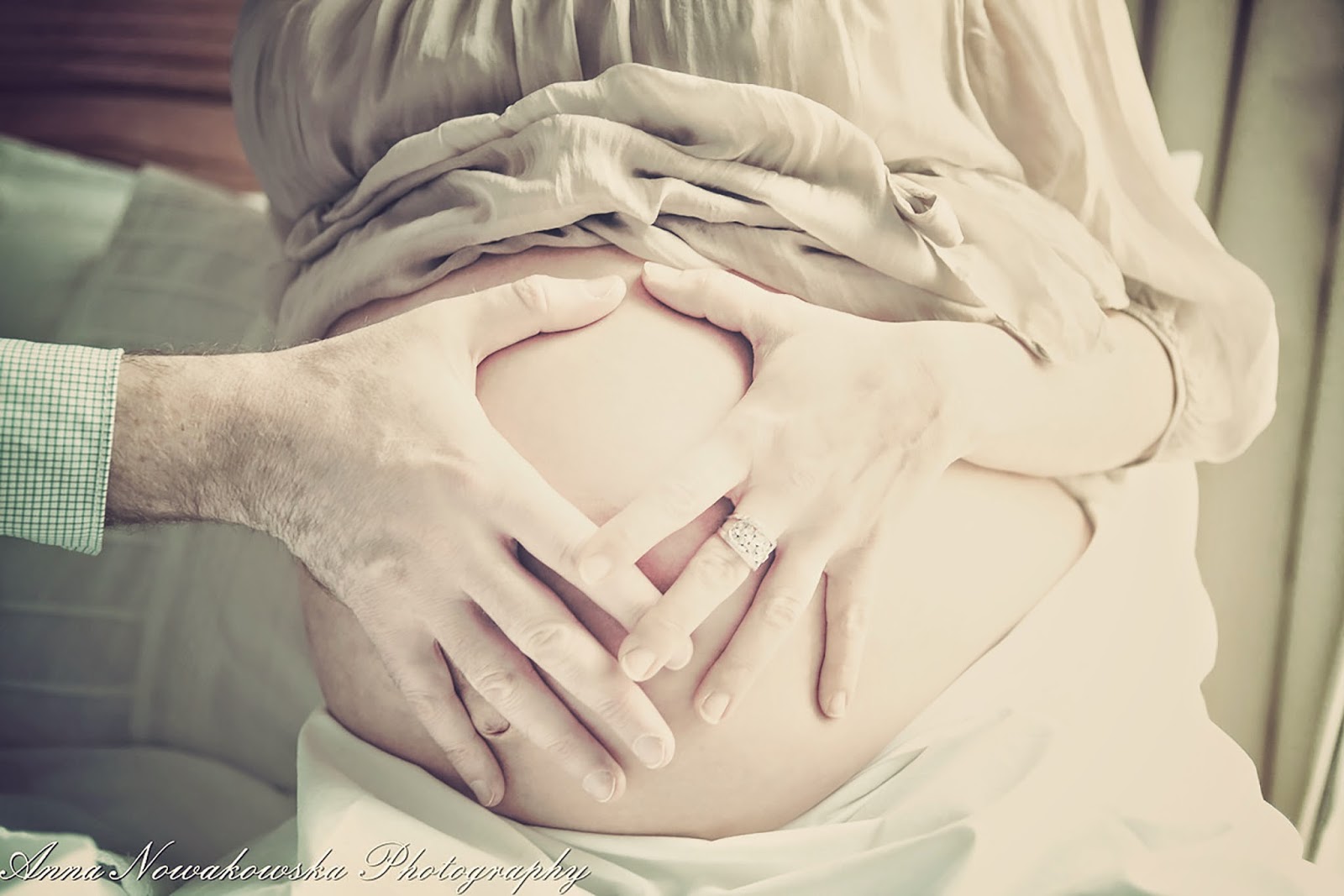 Maternity Photography by Anna Nowakowska | Matchtbox Photography | Dublin, Ireland