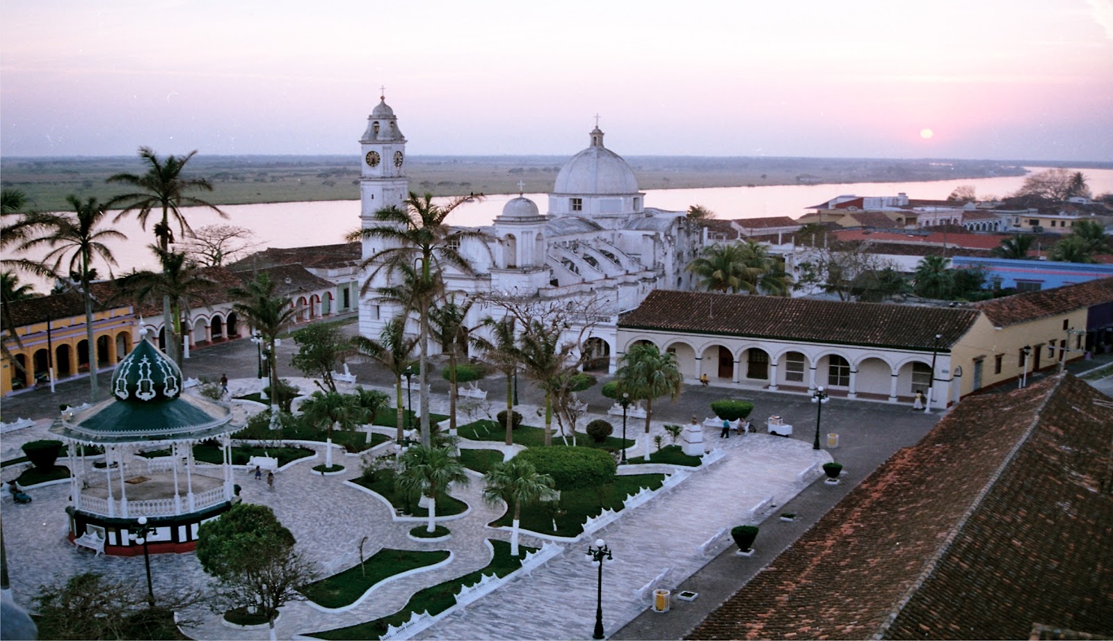 Veracruz. A voyage to Veracruz, Mexico, North America Online Travel News