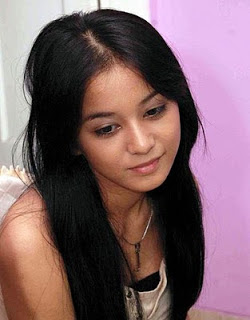 Foto Cantik Juwita Bahar
