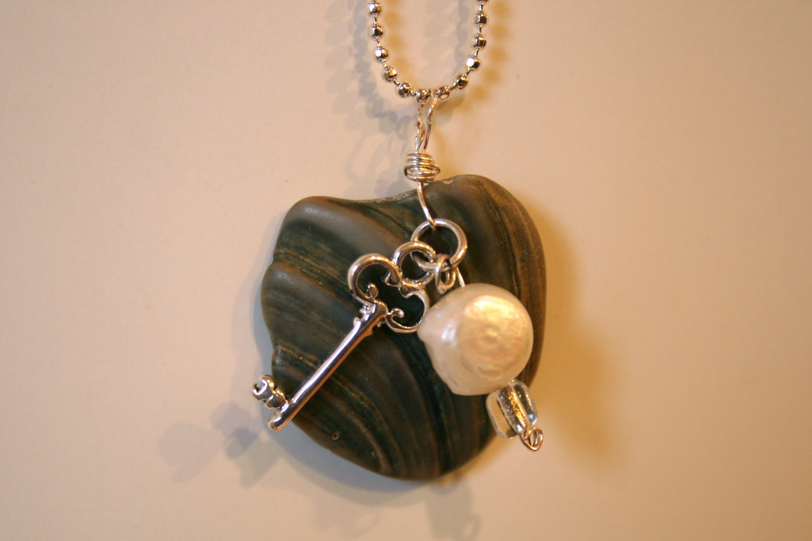 DIY Shell Necklaces {shell jewelry}