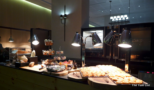 Breakfast Buffet Park Hotel Alexandra, Singapore