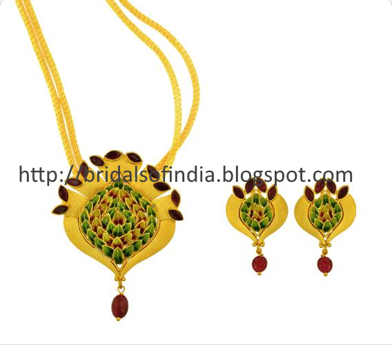 Fashion world Joy Alukkas Peacock design necklace set